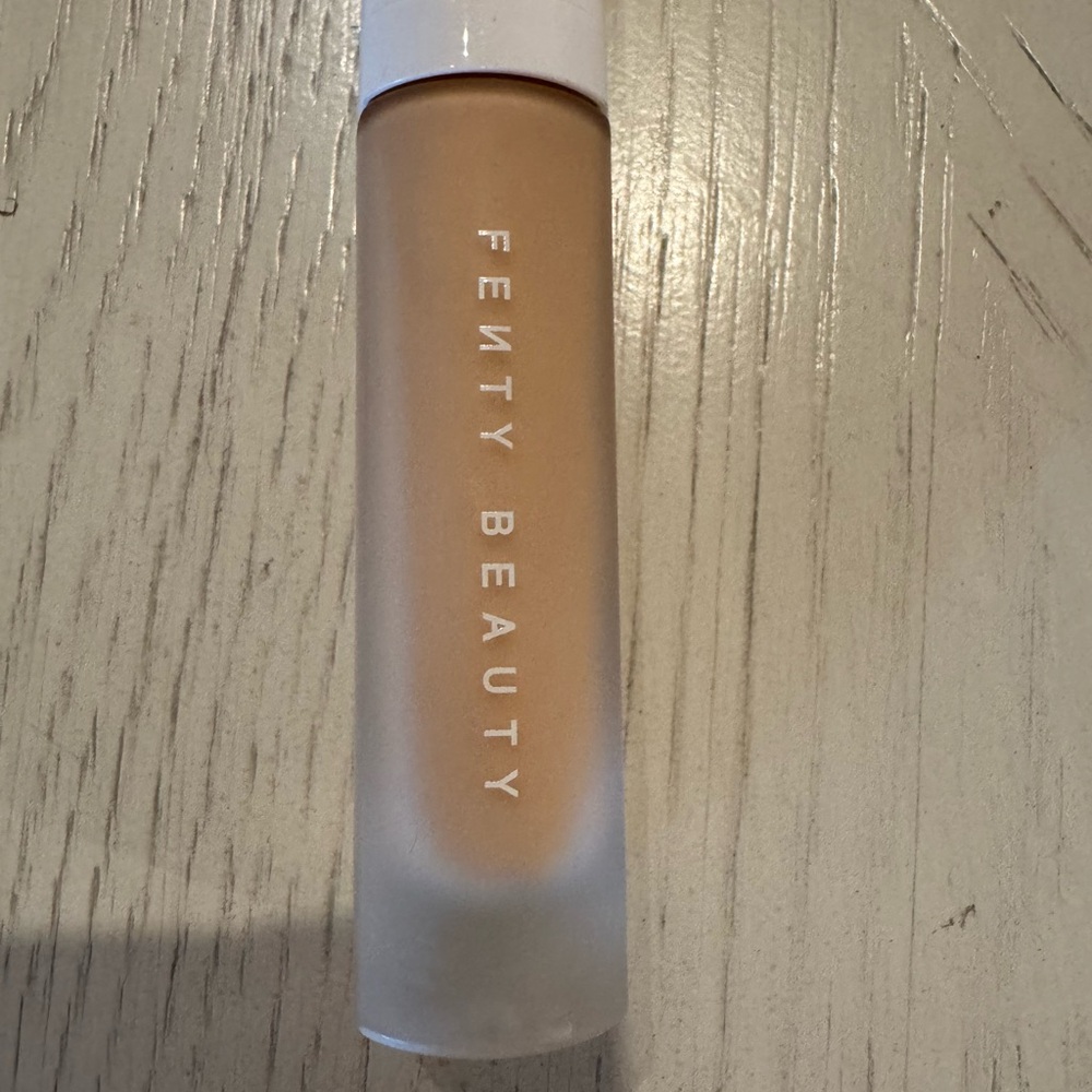 Fenty Beauty Foundation - Warm Beige